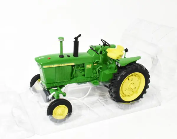 John deere 3010 store toy tractor