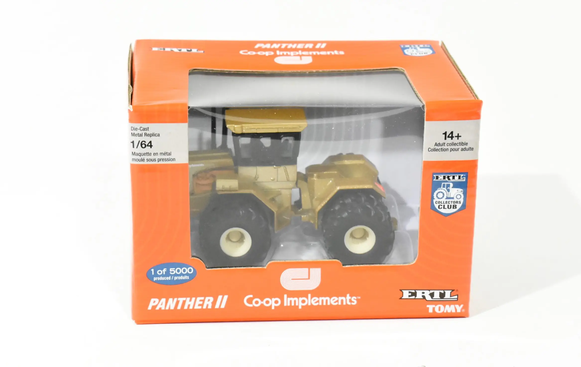 1/64 CO-OP Panther II 4wd Tractor With Duals, Gold Chaser