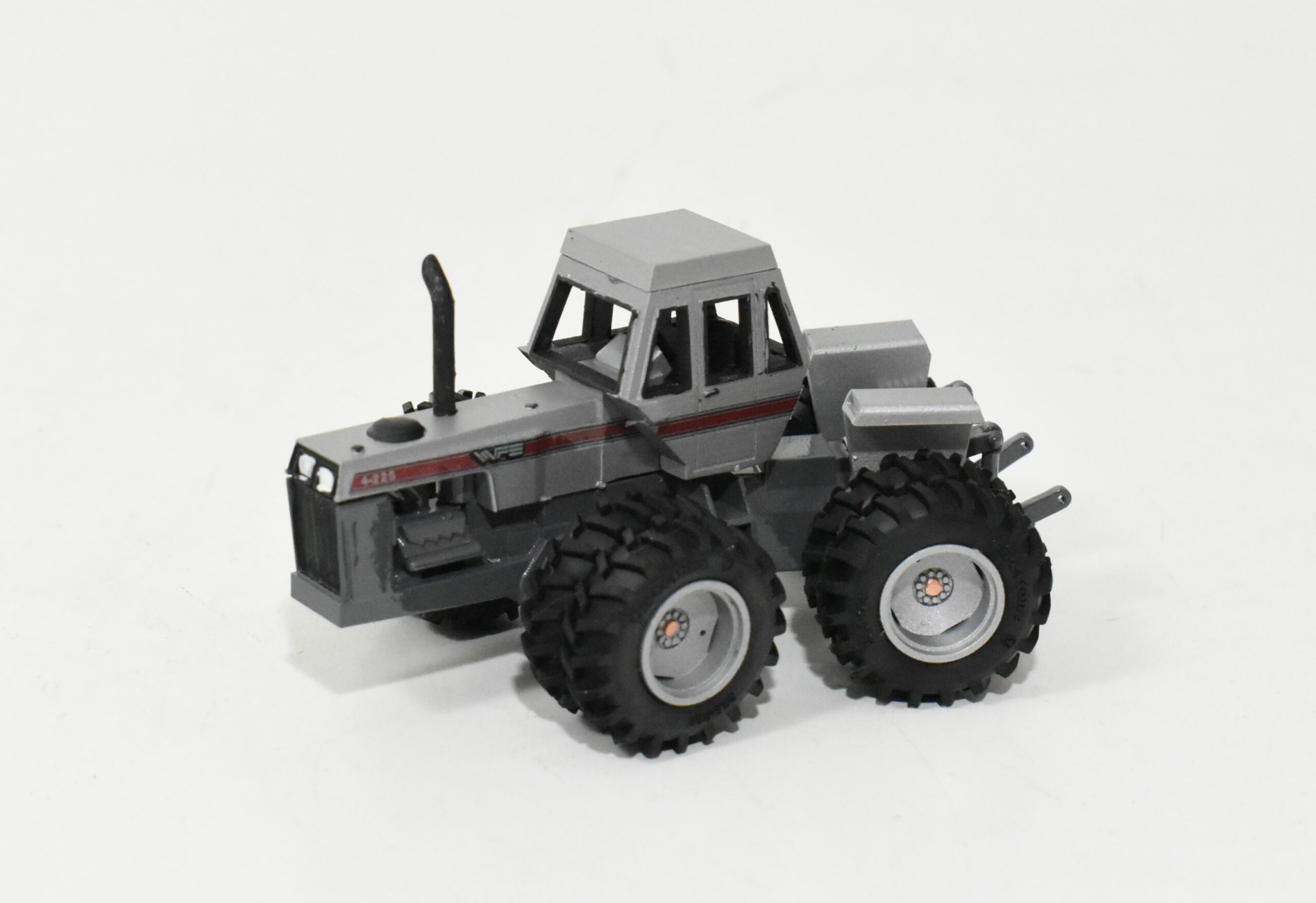 1/64 Scratch Built White 4-225 4wd Tractor With Duals
