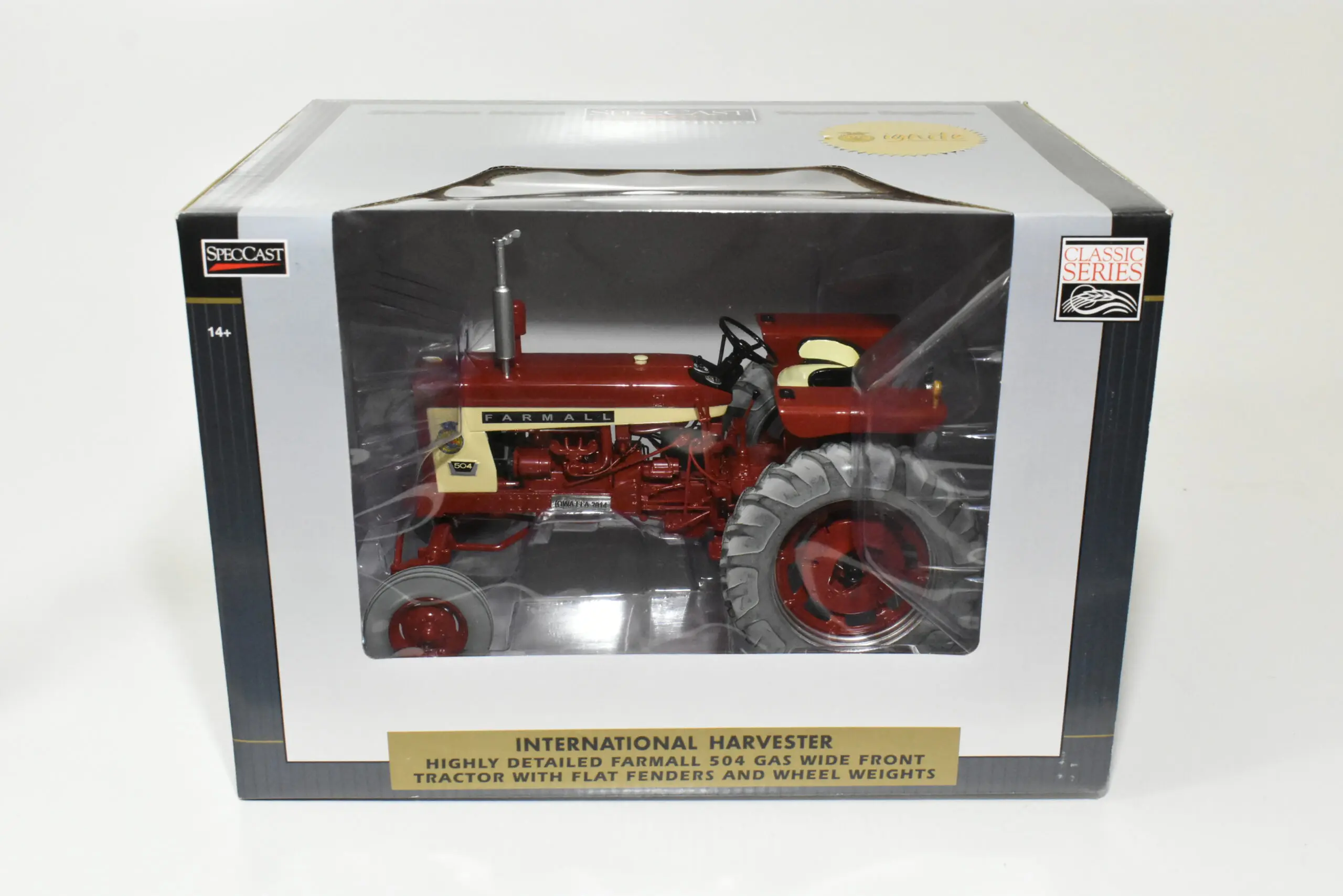 1/16 International Harvester Farmall 504 Tractor With Wide Front