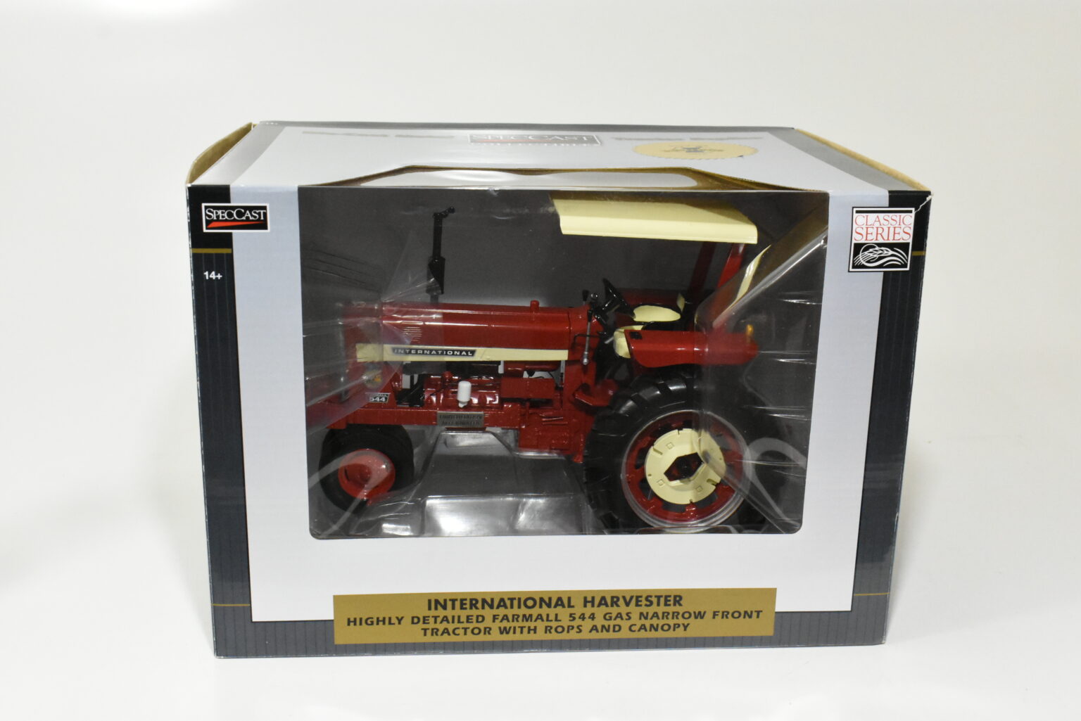 1/16 International Harvester Farmall 544 Tractor With Narrow Front ...