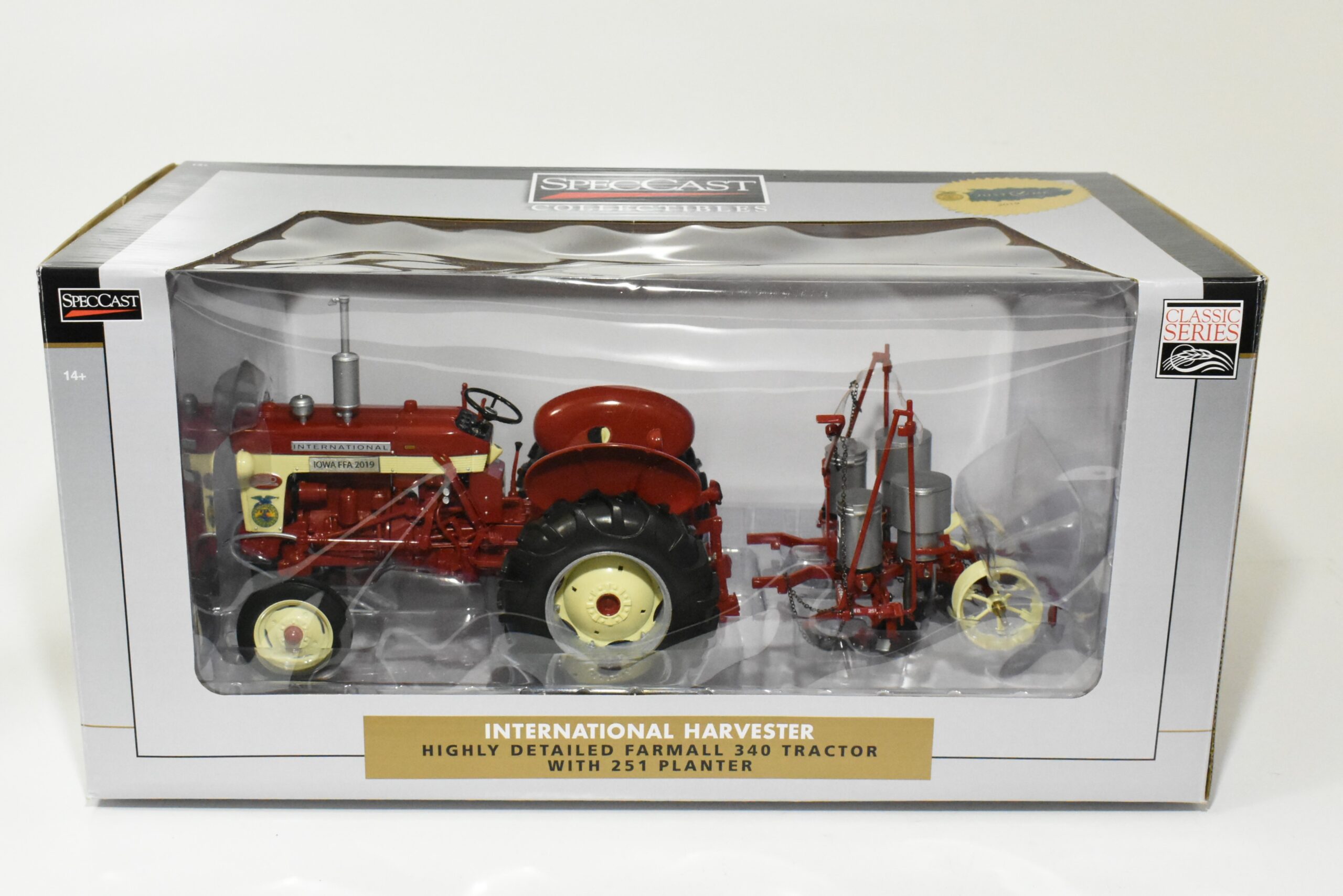 1/16 International Harvester Farmall 340 Diesel Tractor With 251 ...