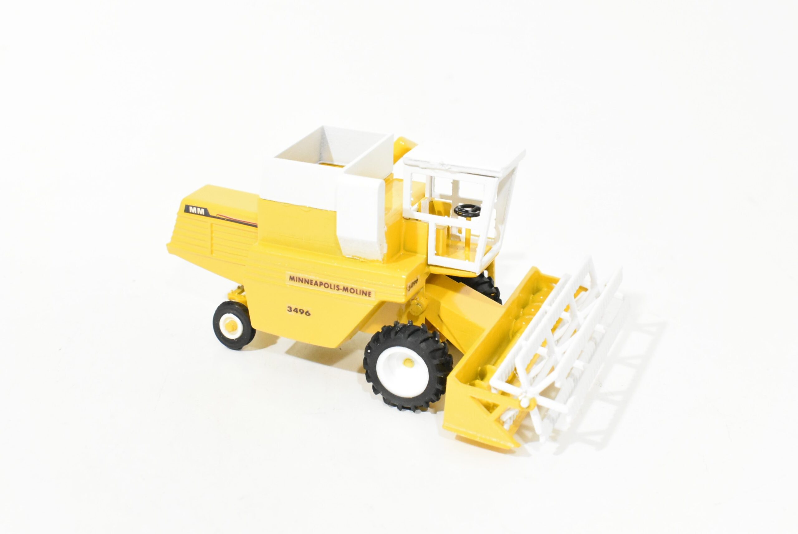 1/64 Scratch Built Minneapolis Moline 3496 Combine With Corn & Grain Head - Image 2