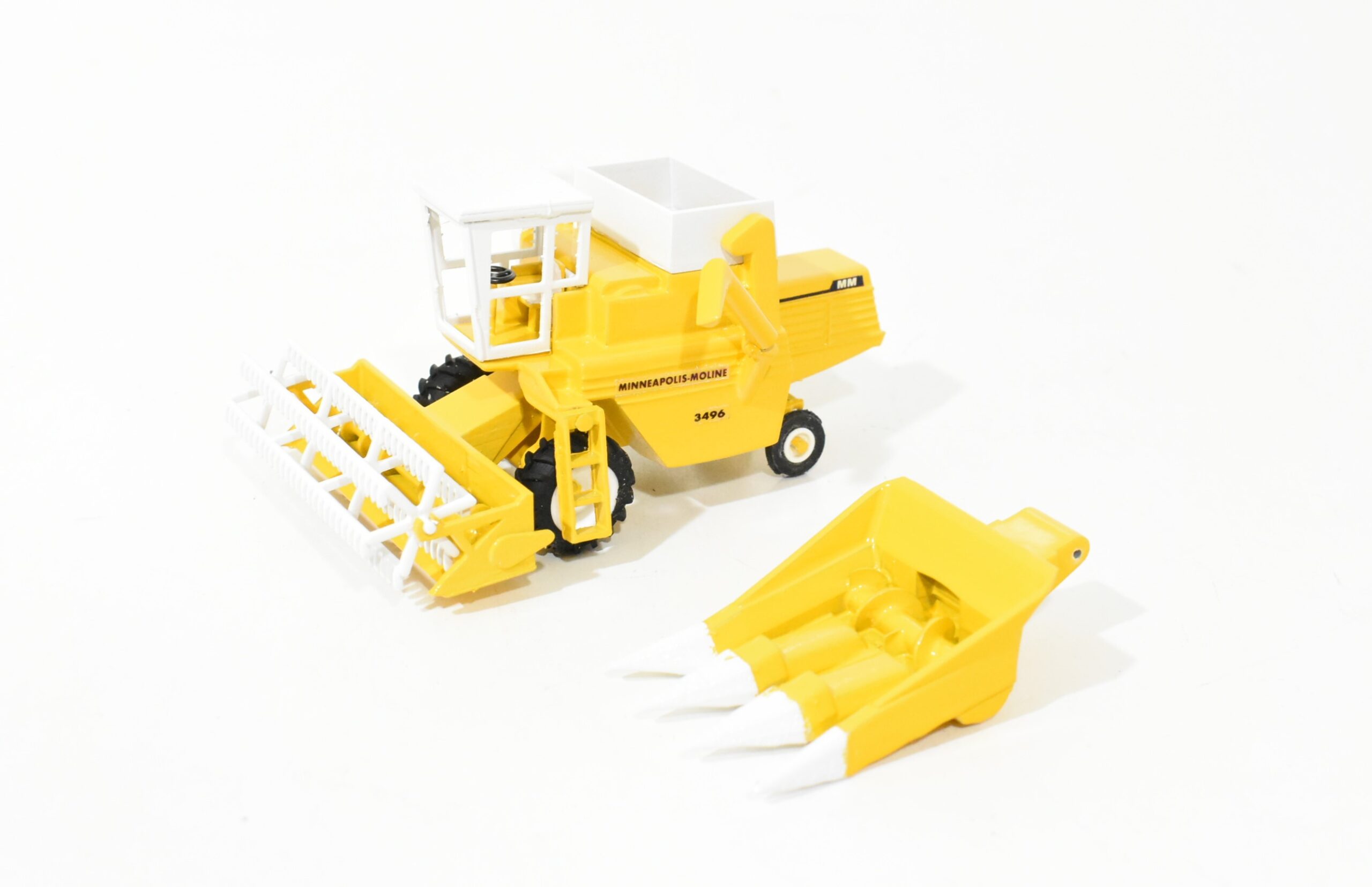 1/64 Scratch Built Minneapolis Moline 3496 Combine With Corn & Grain Head