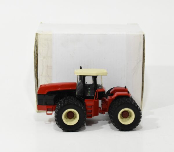 1/32 Versatile 4WD Tractor With Triples, Stickers for 2290, 2335, 2360, 2375, 2425