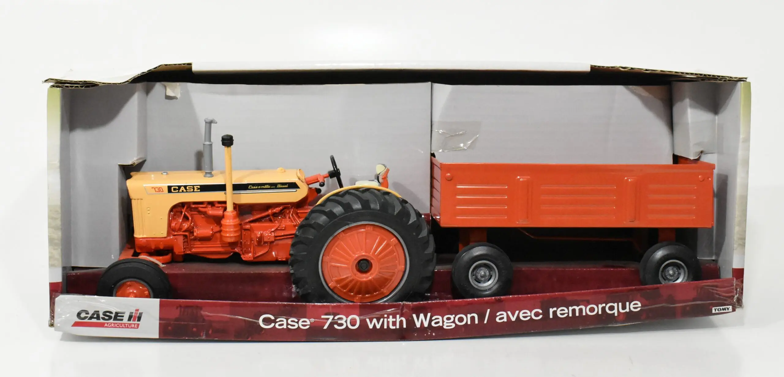 1/16 Case 730 Tractor With Wagon