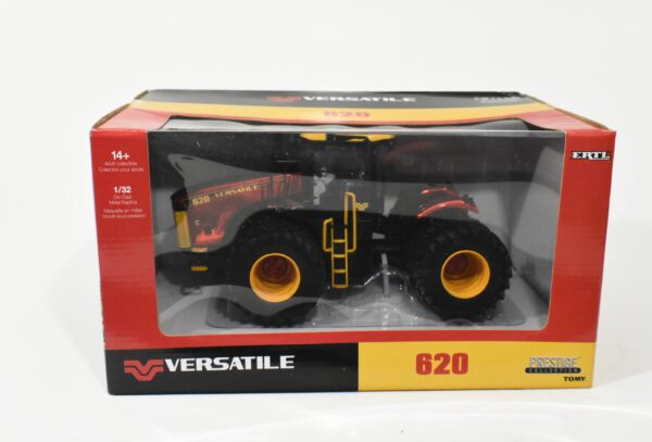 1/32 Versatile 620 4wd Tractor With Duals, Red Chrome Chaser