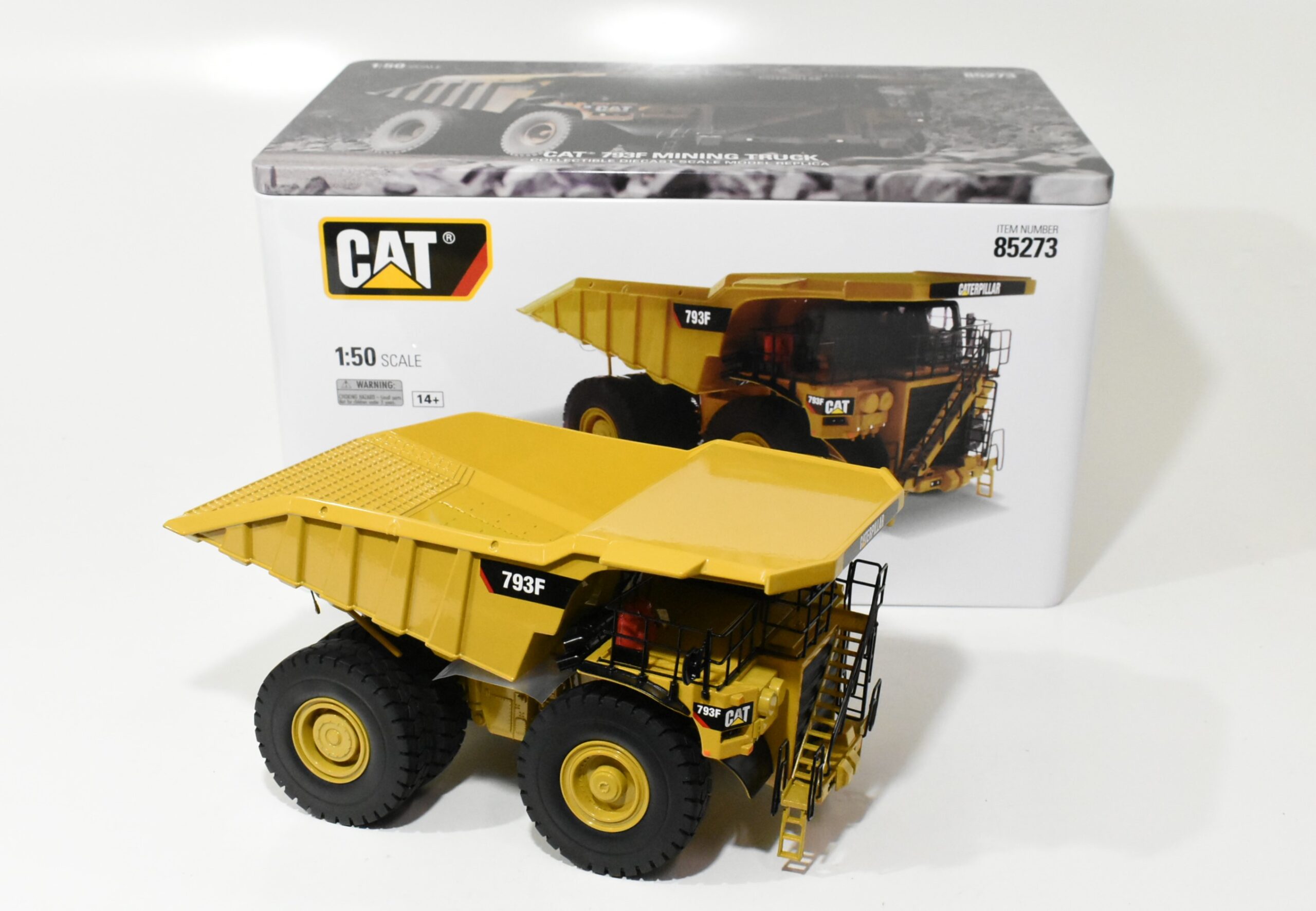 1/50 Cat 793F Mining Truck