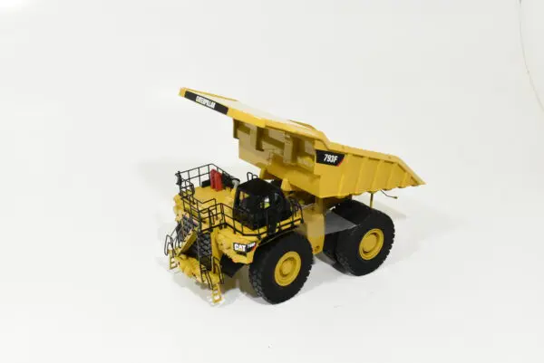 キャタピラー建機　CAT 793D Mining Truck 1/50 1/50 - 793d Mining Truck – PAPYHOBBY - Now it is FUN!