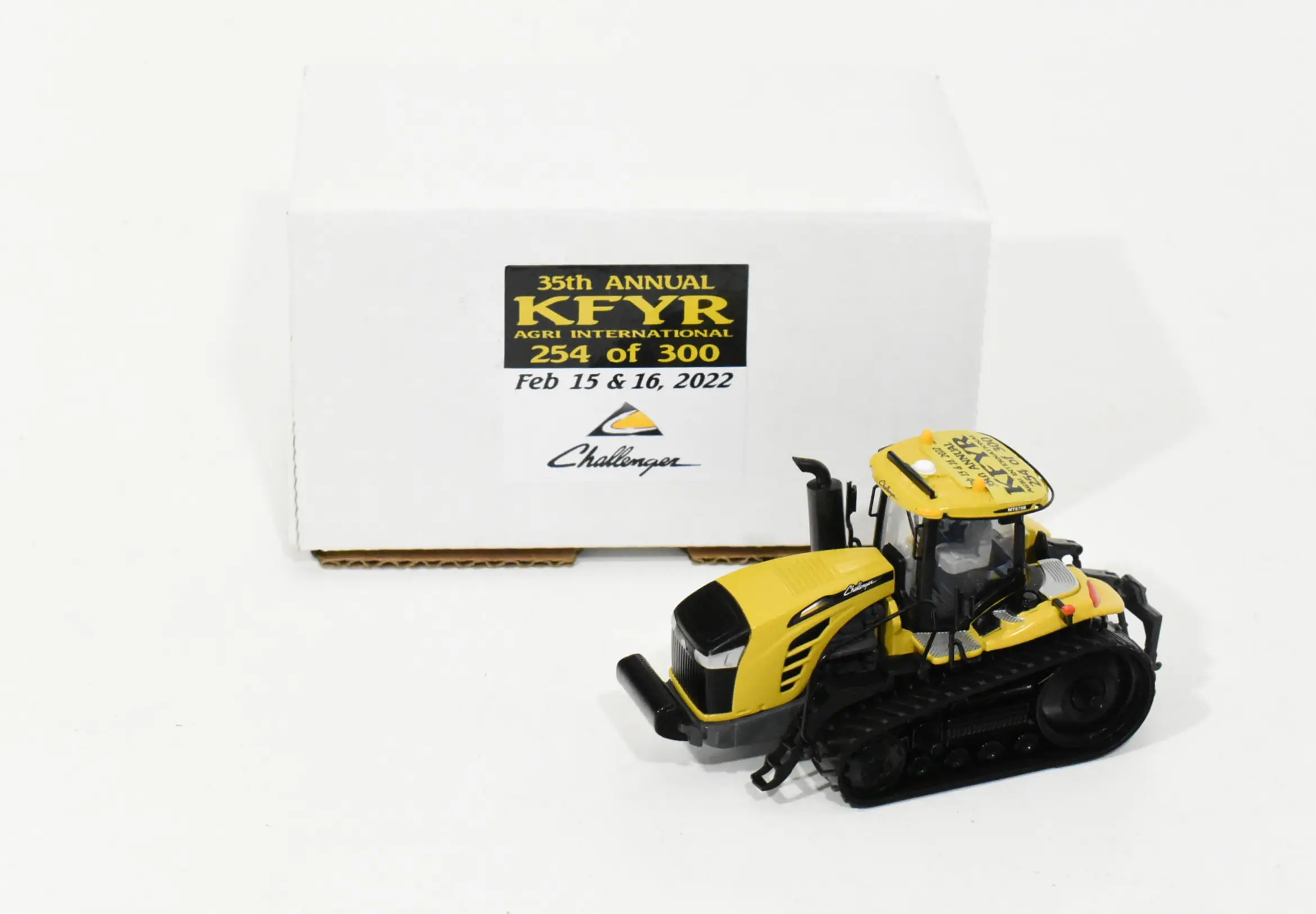 1/64 Challenger Mt875E Tractor With Tracks, 2022 KFYR Show - Main Image