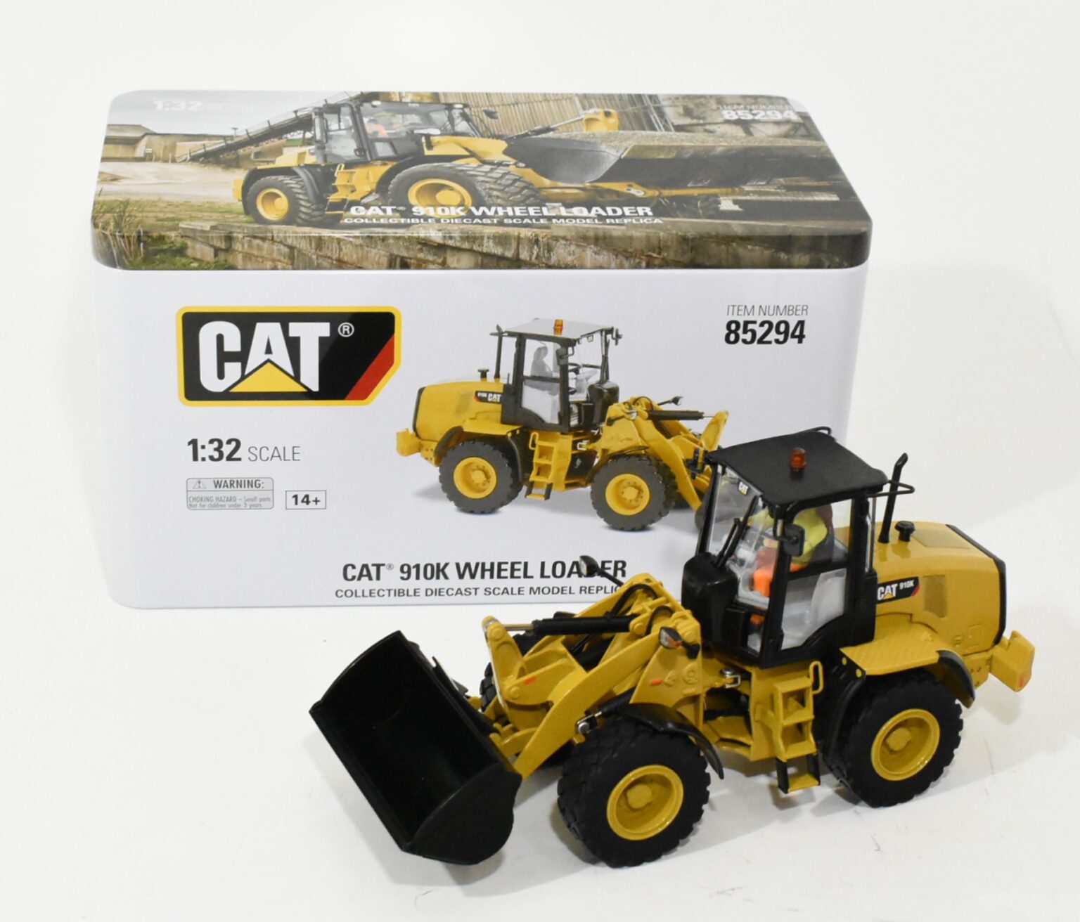 Diecast Trucks CAT Caterpillar 910K Wheel Loader And Operator High