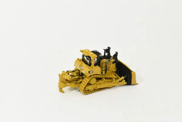 1/50 Cat D9T Track Type Tractor - Dalton's Farm Toys