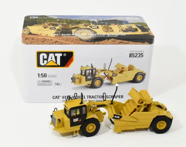 ミニカー DM 1/50 CAT 657G WHEEL TRACTOR-SCRAPER CAT Caterpillar 657 G Wheel Tractor Scraper with Operator