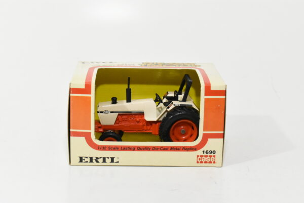 1/32 Case 1690 Tractor