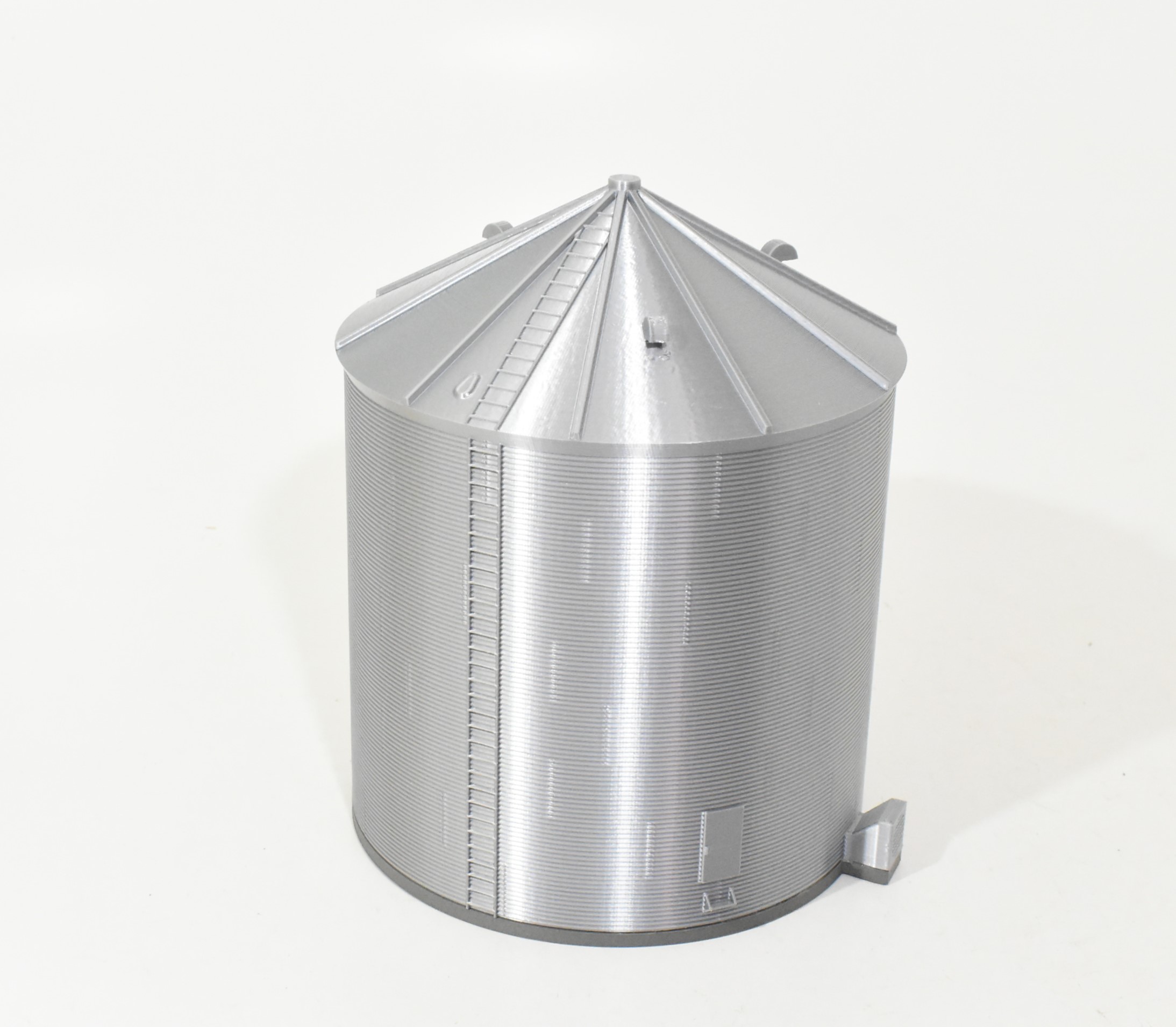 1/64 25,000 Bushel Grain Bin With Roof Vents Fan & Door Daltons Farm Toys