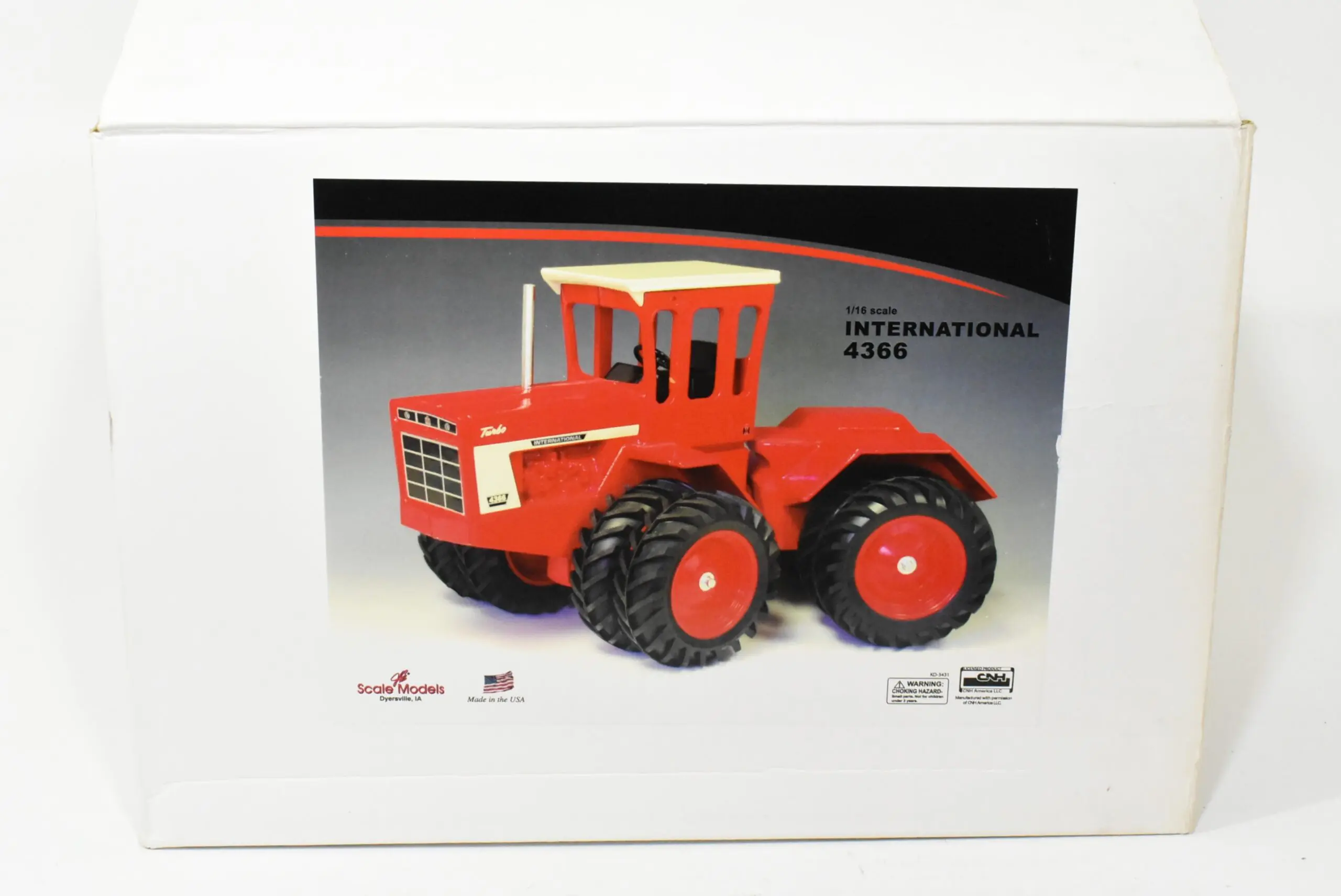 1/16 International Harvester 4366 4wd Tractor With Duals