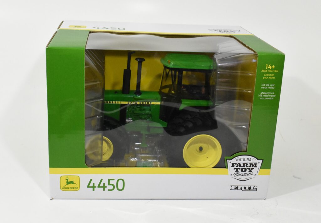 Combine Harvester Toy 1:32 John Deere 4450 National Farm Toy
