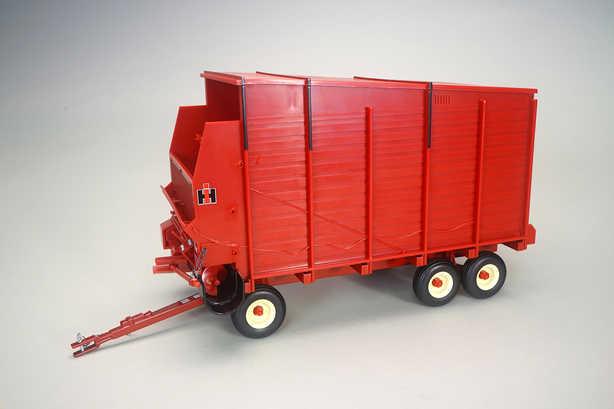 116 International Harvester 120 Tandem Axle Forage Wagon Daltons Farm Toys 0711