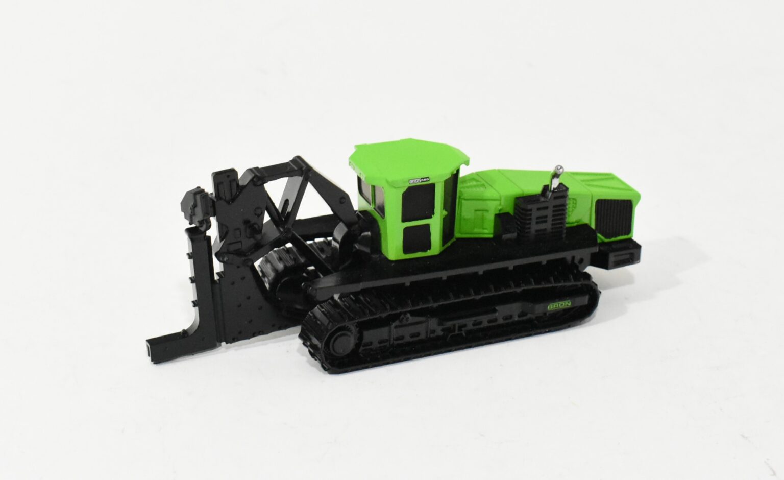 1/64 Bron 585 Double Link Tile Plow Daltons Farm Toys
