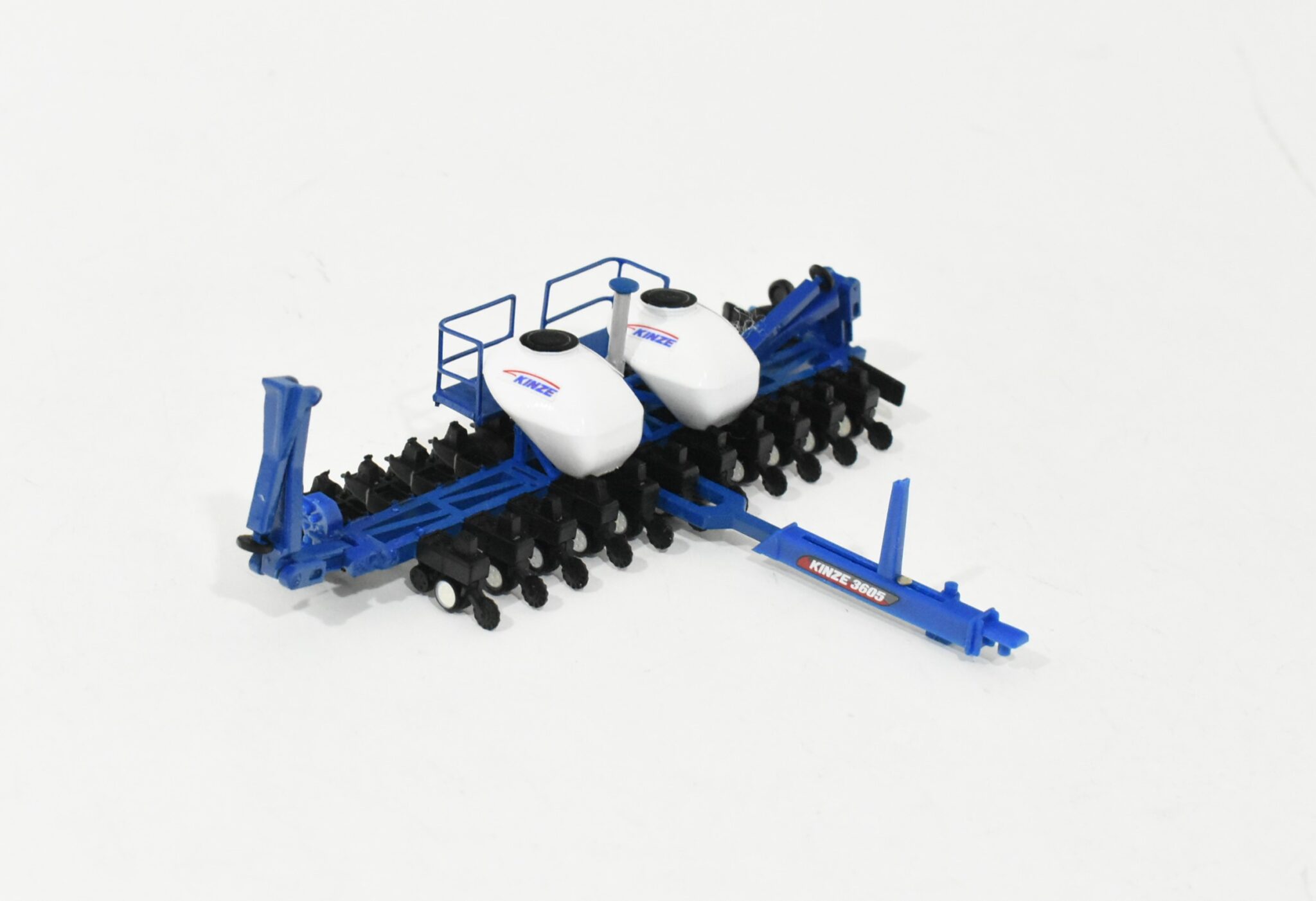 164 Custom Kinze Bulk Fill 3605 12 Row Planter Daltons Farm Toys