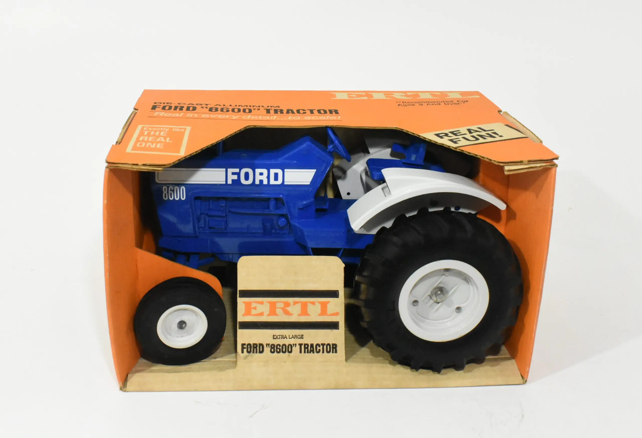 Vintage 1/12 Ford 8600 Tractor With 3 Point Hitch - Dalton's Farm Toys