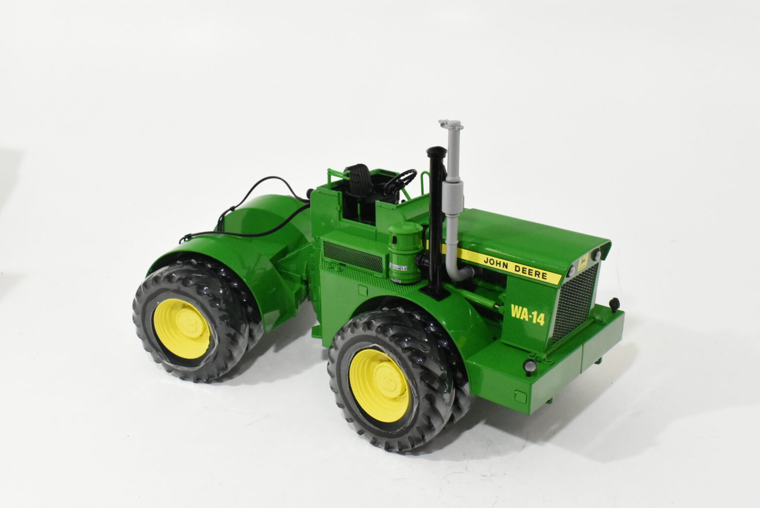 1/16 John Deere Wagner WA14 Open Station 4WD Tractor With Duals