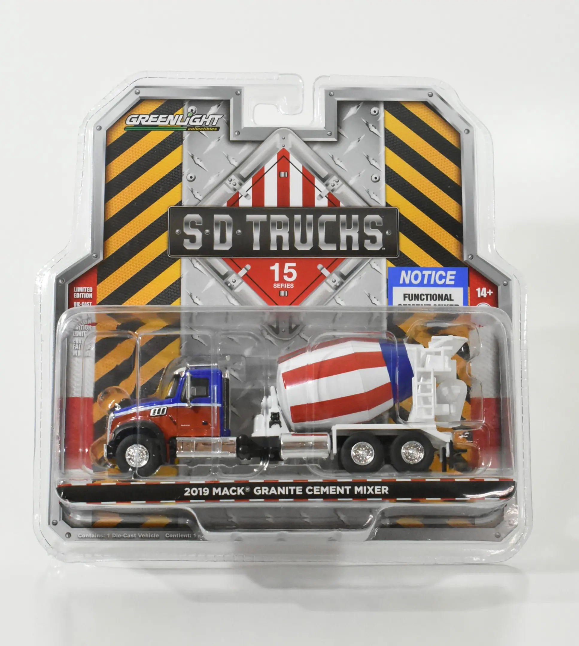 ミックス＆マッチ　トラック・ビルダー 1/64 2019 Mack Granite Cement Mixer, Red, White & Blue - Dalton's