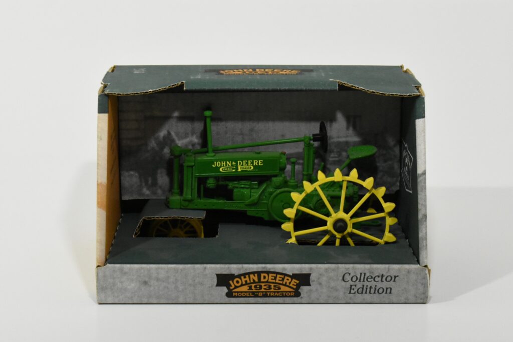 116 John Deere 1935 Model B Tractor On Steel With Narrow Front Collector Edition Daltons 9063