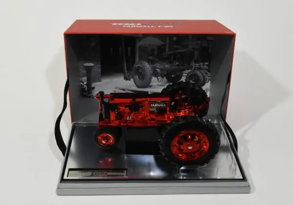 1/16 International Harvester Farmall F-20 Tractor, Farmall 100th