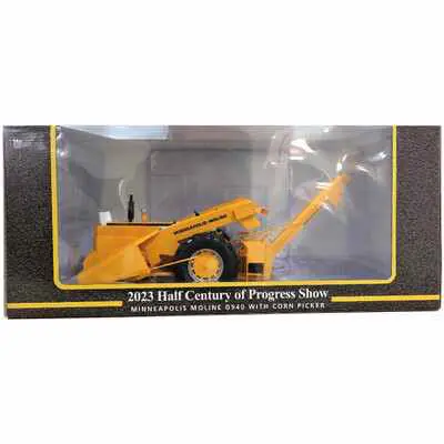 1/16 Minneapolis Moline G940 With H210 2 Row Corn Picker