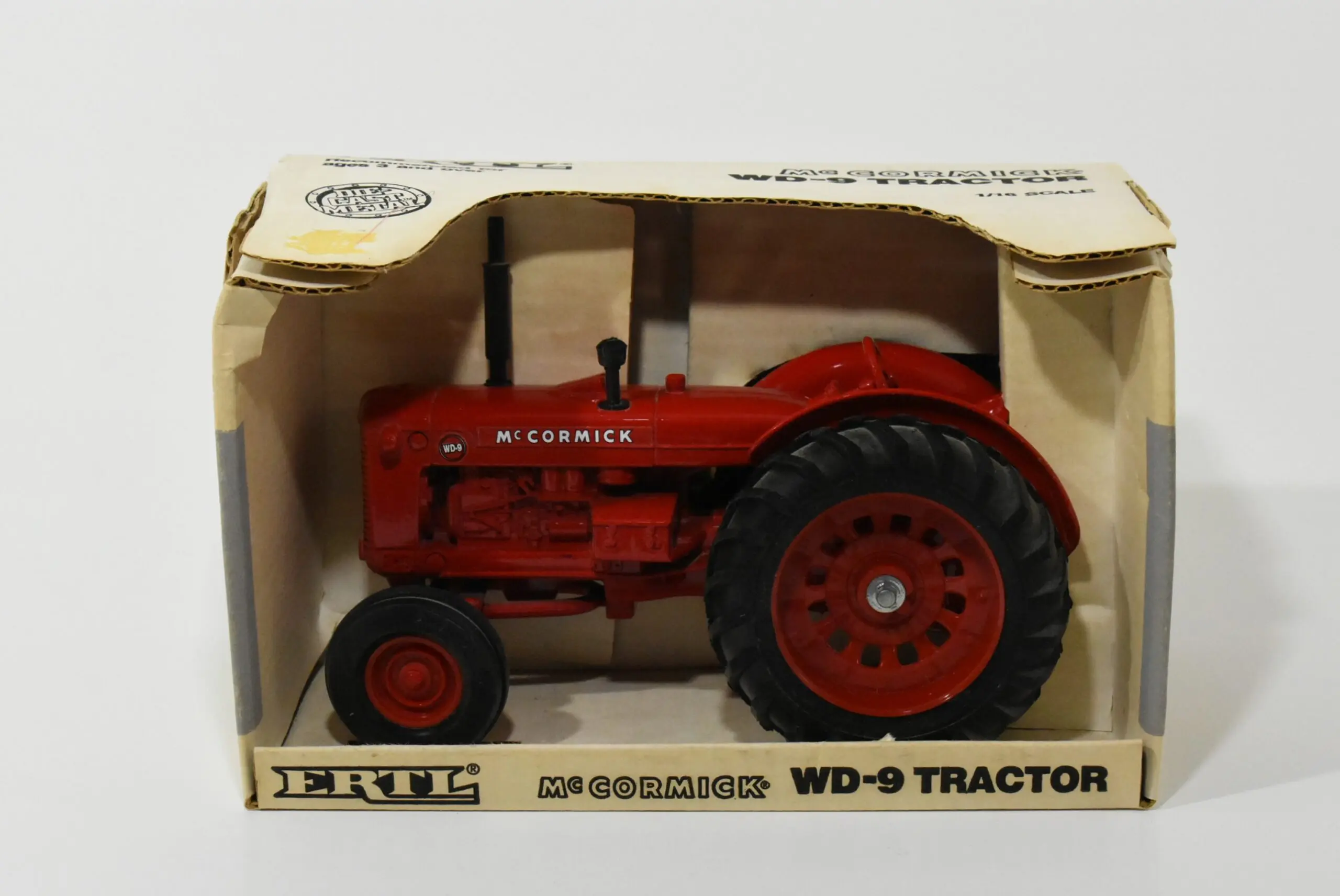 McCormick WD 9 Tractor (RAE) McCormick WD 9 Tractor (RAE)