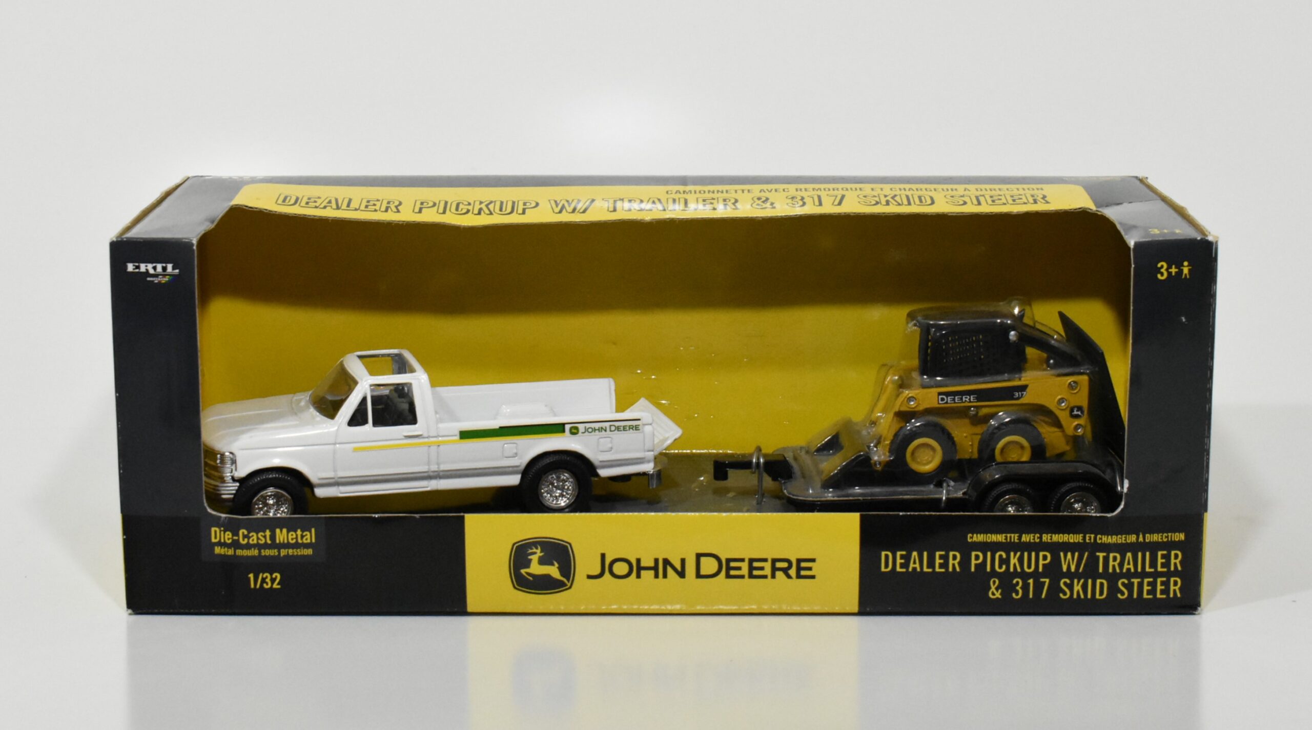 1/32 John Deere Pickup With Trailer & 317 Skid Steer Loader