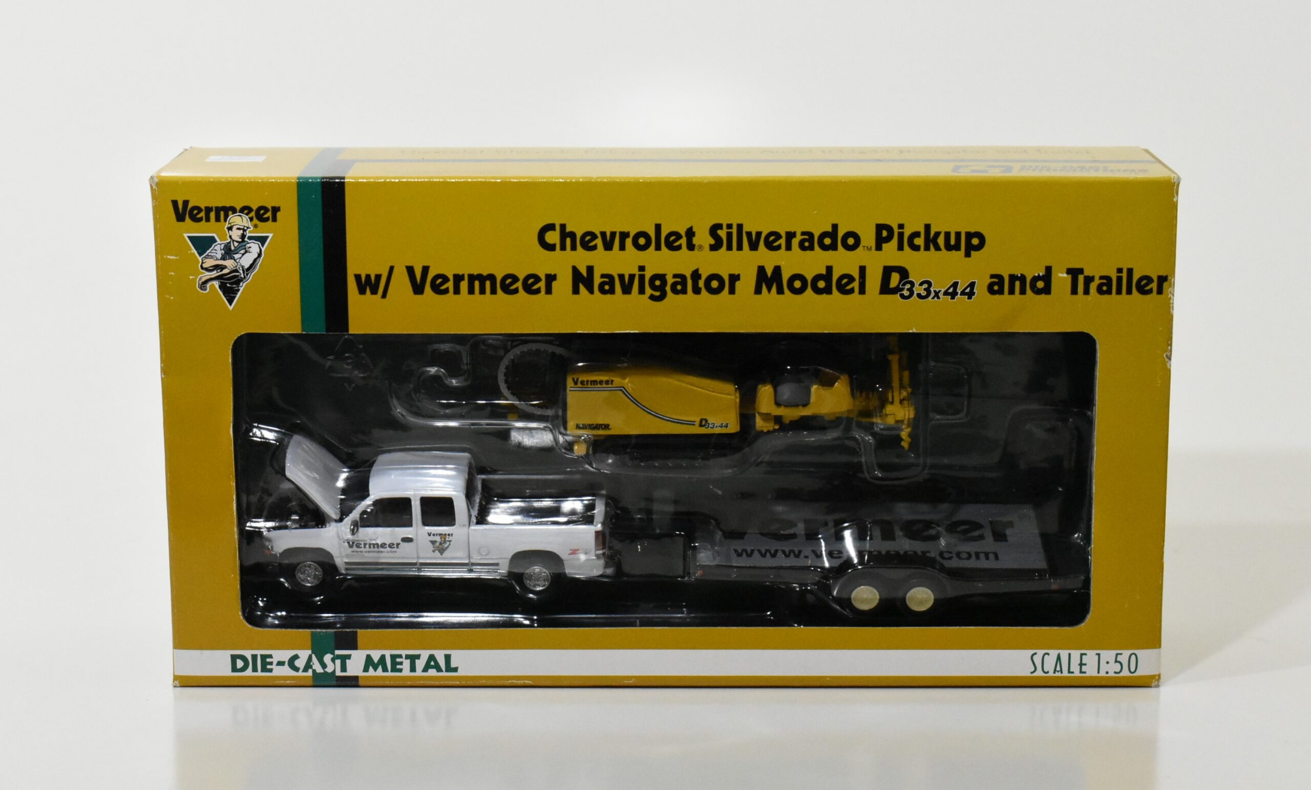 1/50 Chevrolet Silverado Pickup With Vermeer Navigator Model D
