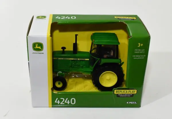 ブルーロック1〜32 1/32 John Deere 4240 Tractor With Cab - Dalton's Farm Toys