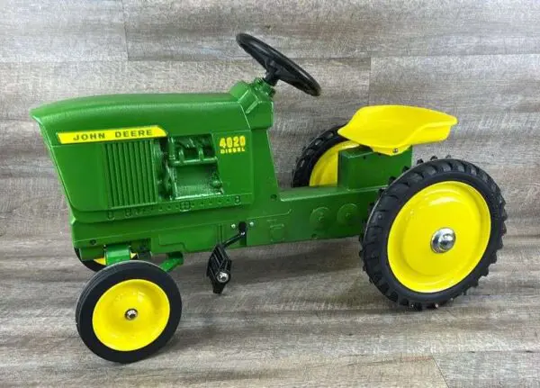 Auction Tomy John Deere Pedal Tractor Murdoch's – Tomy John Deere