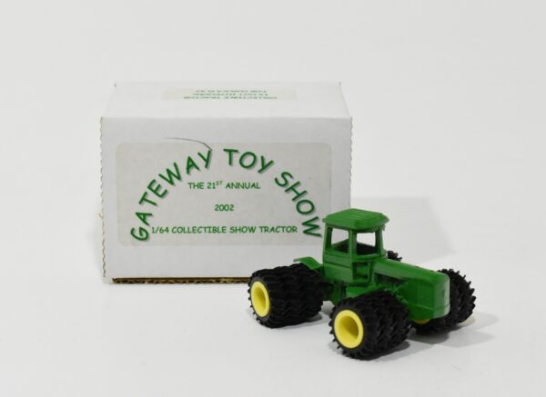 1/64 John Deere 4WD Tractor With Triples, 2002 Gateway Toy Show