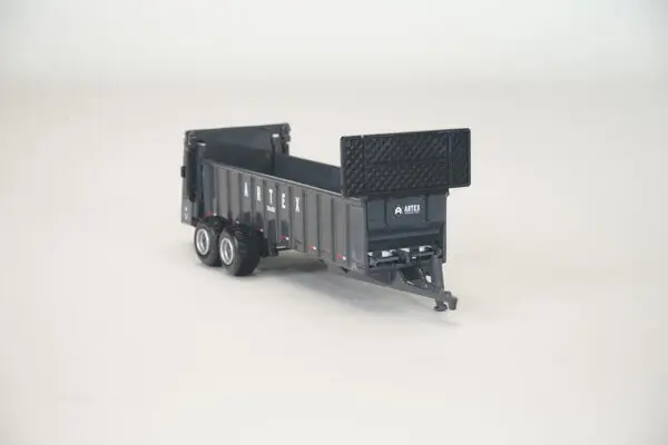 1/64 Artex SBX800 Tandem Axle Manure Spreader - Dalton's Farm Toys
