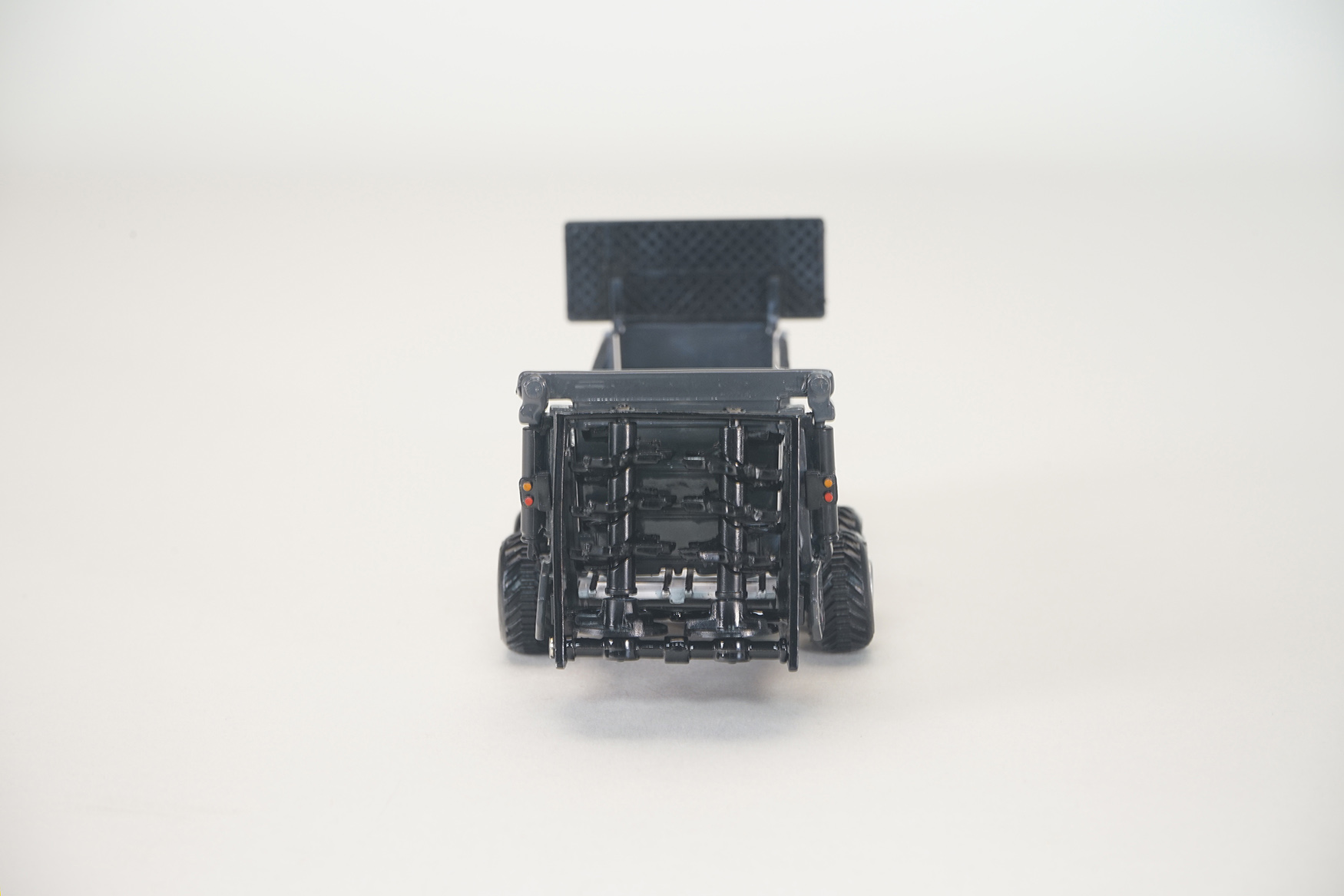 1/64 Artex SBX800 Tandem Axle Manure Spreader - Dalton's Farm Toys