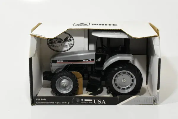いのうえセット　16点 1/16 White 6215 Tractor With Front Wheel Assist - Dalton's