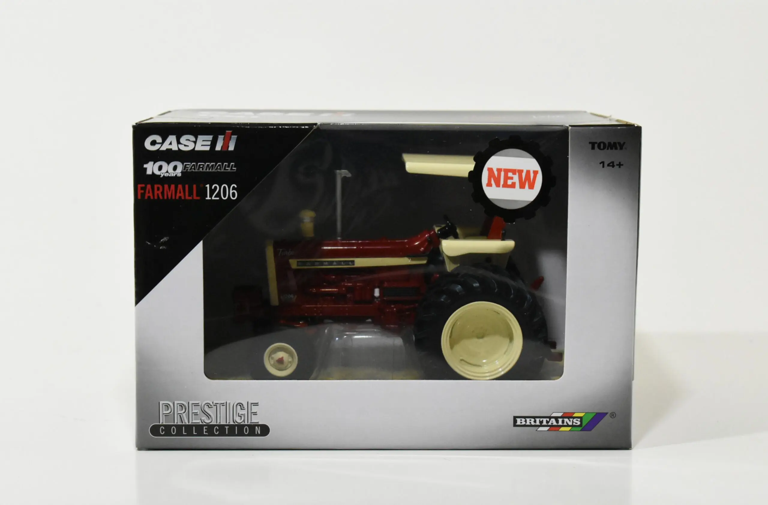 1/32 International Harvester Farmall 1206 Tractor With Duals