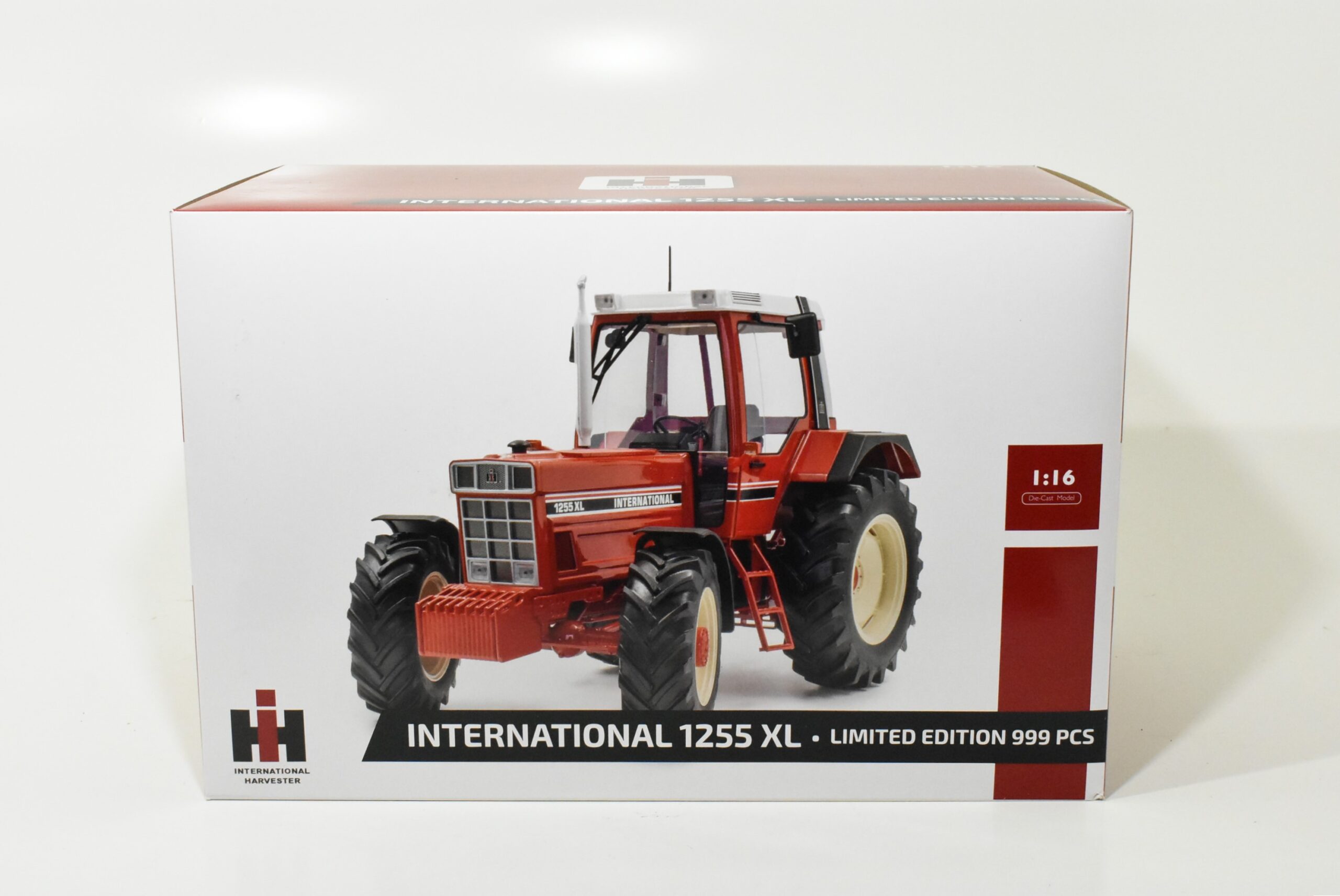 1/16 International Harvester 1255XL Tractor - Dalton's Farm Toys