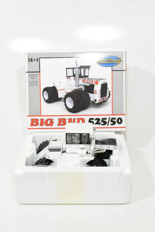 1/32 Big Bud 525/50 4WD Tractor With Duals, White Ice Chaser