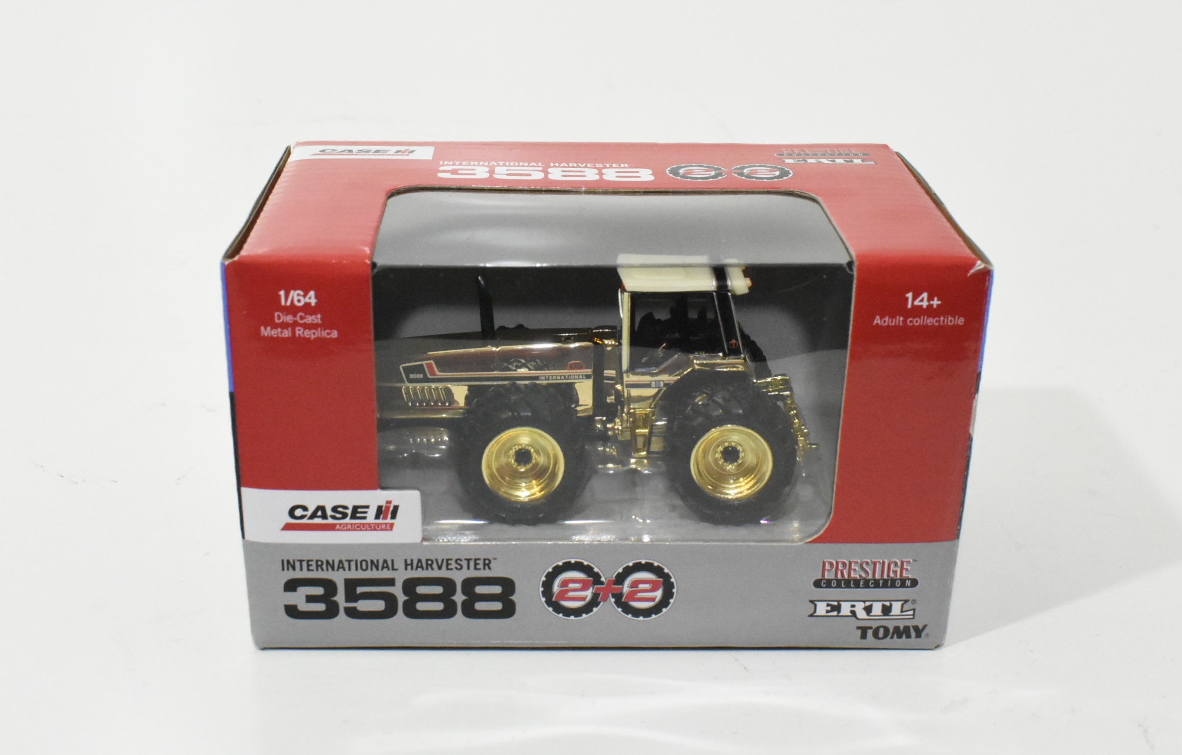 1/64 International Harvester 3588 2+2 Tractor With Duals On Front