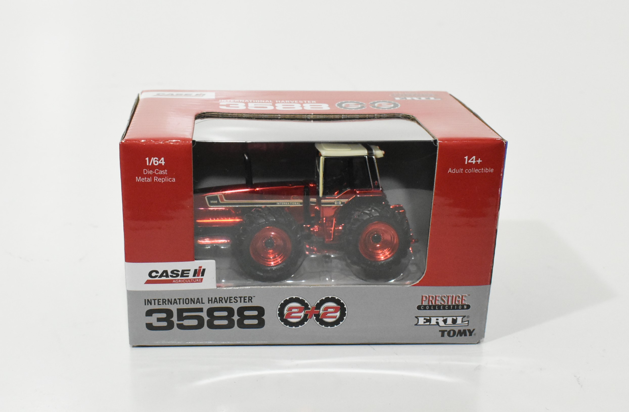 1/64 International Harvester 3588 2+2 Tractor With Duals On Front