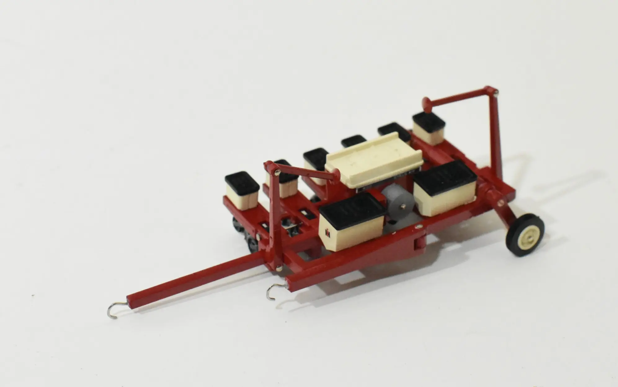 1/64 International Harvester Cyclo Air 800 6 Row Planter