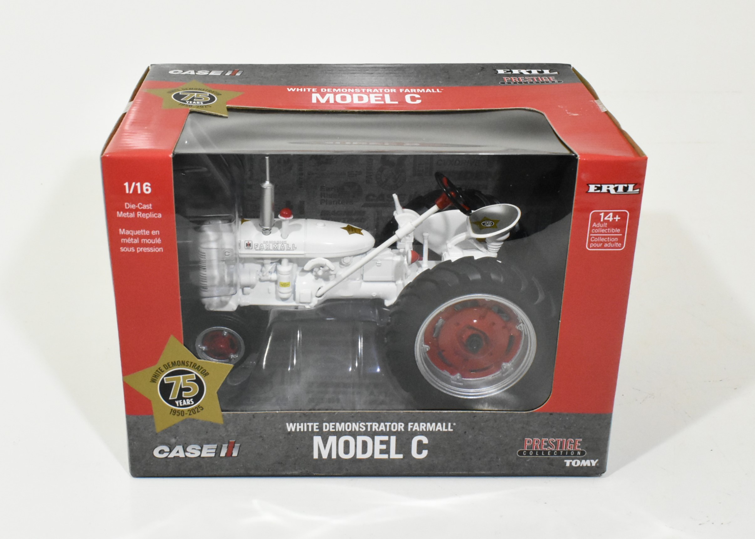 G1950 ホワイト 置物 1/16 International Harvester Farmall C White Demonstrator With