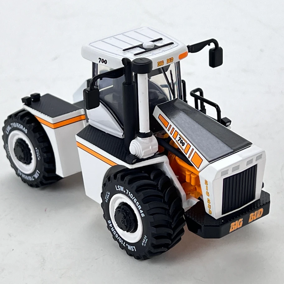 1/64 Big Bud 700 Constuction White 4wd Tractor Titan Single Tires