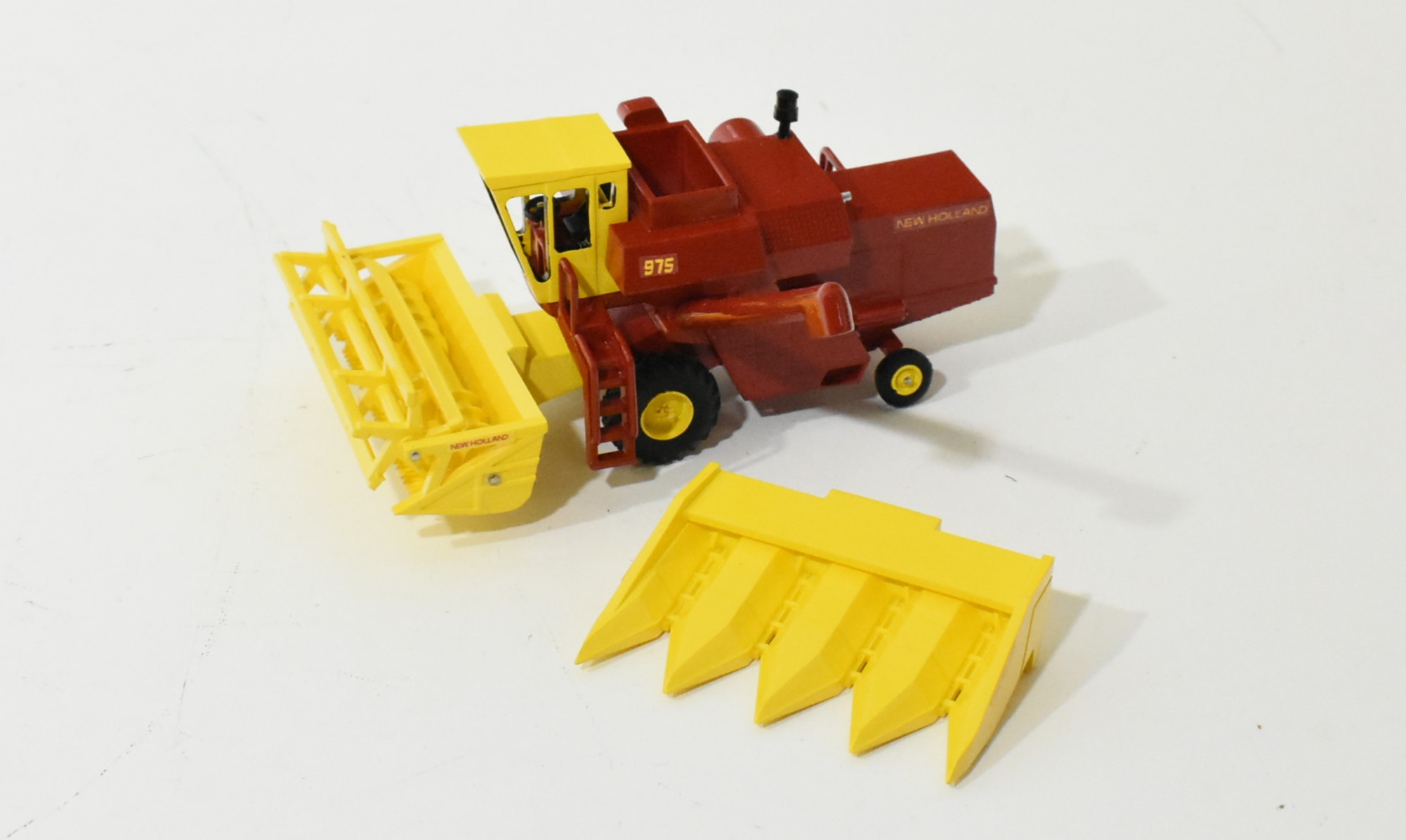 1/64 Scratch Built New Holland 975 Combine With Cab, Corn & Grain Head ...