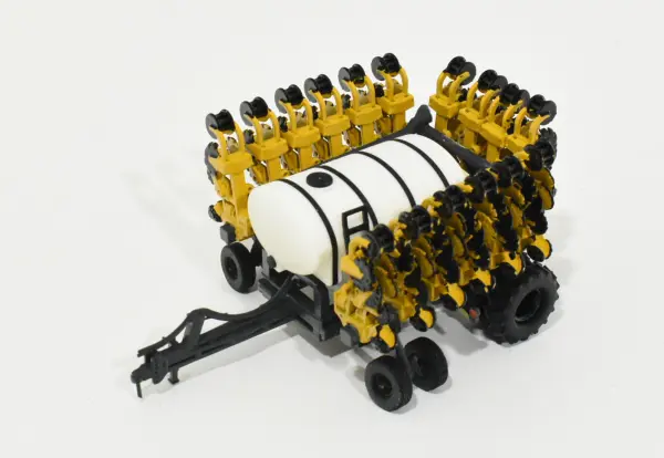 1/64 16 Row Soil Warrior Tillage System With Liquid Tank