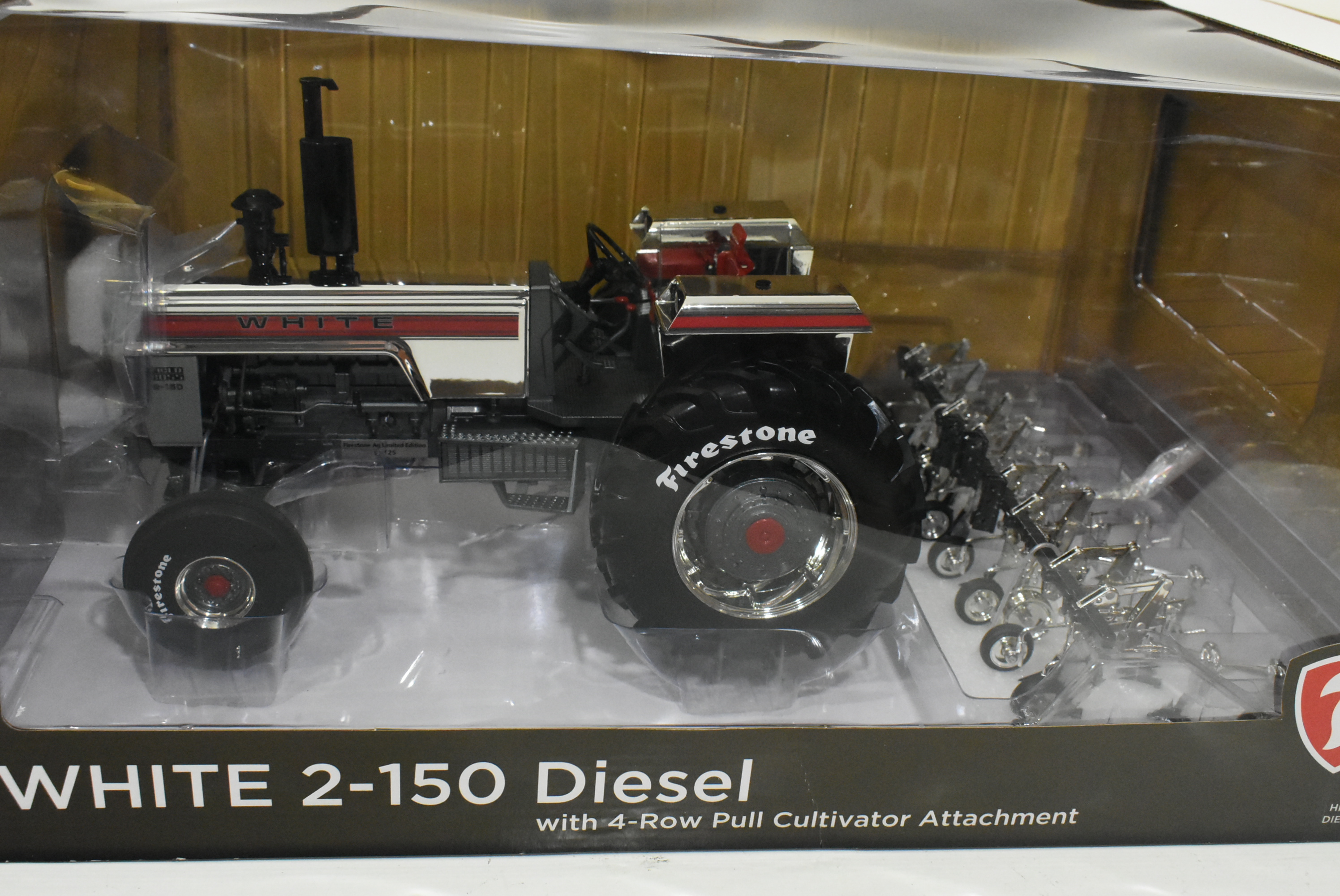 1/16 White 2-150 Open Station Tractor With Duals & 4 Row